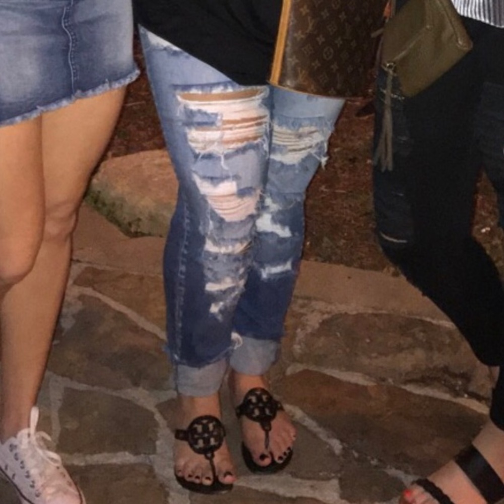 KanCan Distressed Jeans